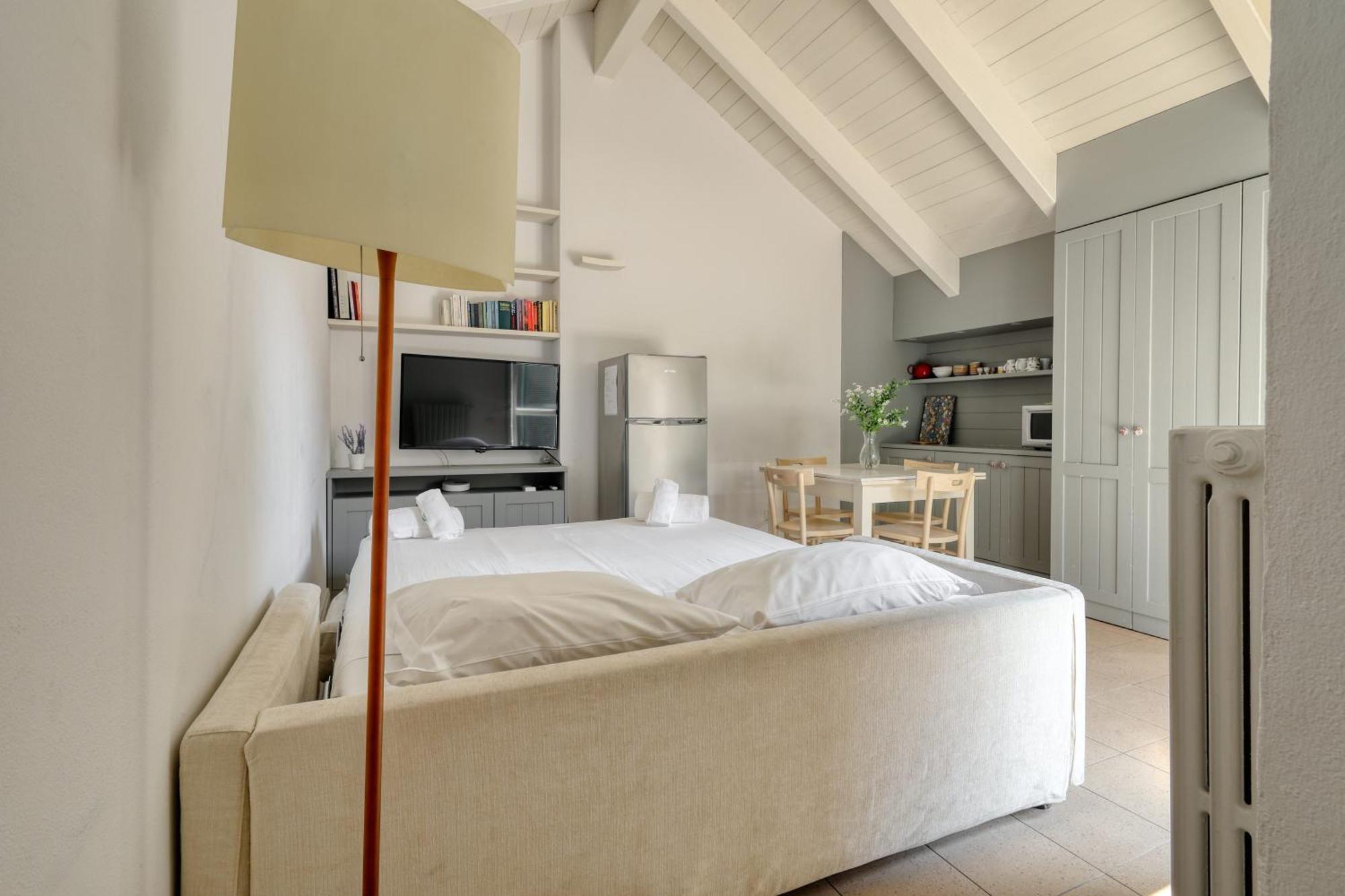 Joivy Cosy 1br Flat Near Sempione Park Apartment Mailand